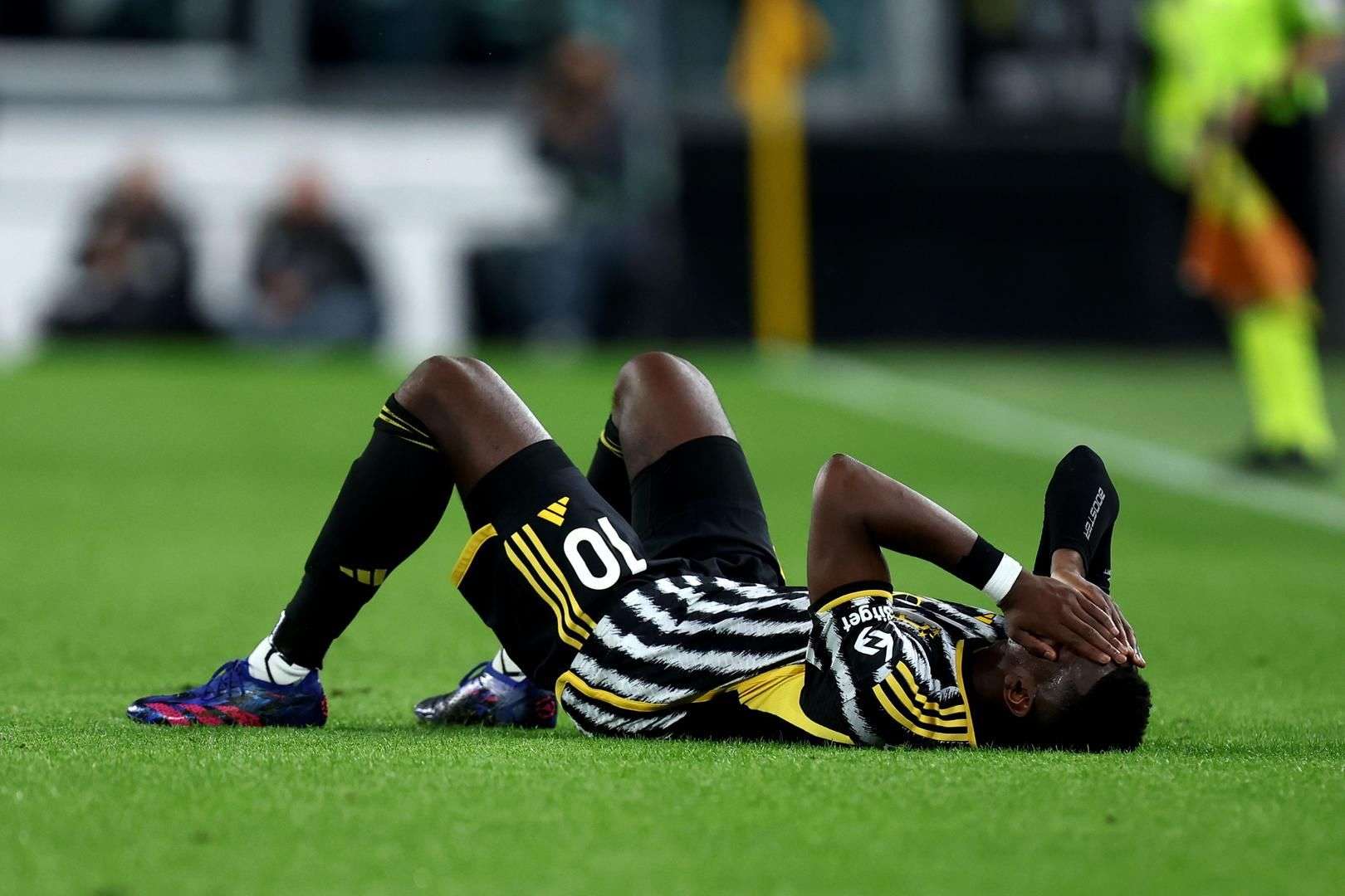 他在这里首 他在这里首