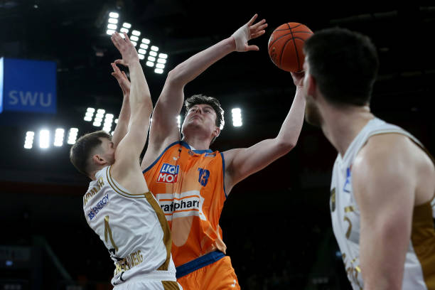 的重要功臣 的重要功臣